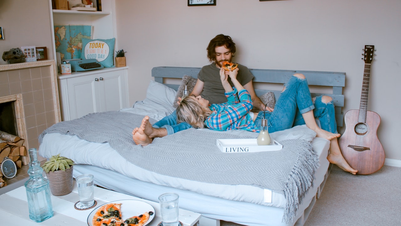 What Type of Network Must a Home User Access in Order to Do Online Shopping